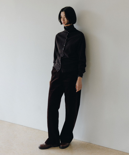 BLANKROOM HER(ブランクルームウーマン)の「ハイネックボタンカーディガン_DEEP CACAO(カーディガン/ボレロ・レディース・その他・ONE)」の4枚目の写真