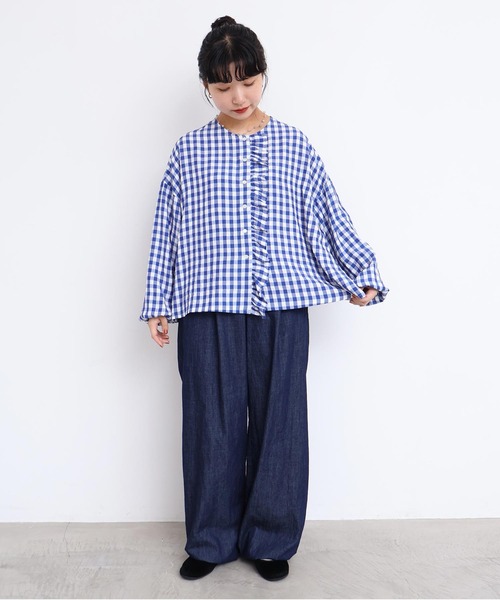 l'atelier du savon(アトリエドサボン)の「アセテートギンガム 前立てフリルブラウス(シャツ/ブラウス・レディース・ブルー/ブラック・FREE)」の17枚目の写真