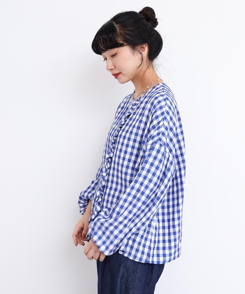 l'atelier du savon(アトリエドサボン)の「アセテートギンガム 前立てフリルブラウス(シャツ/ブラウス・レディース・ブルー/ブラック・FREE)」の5枚目の写真