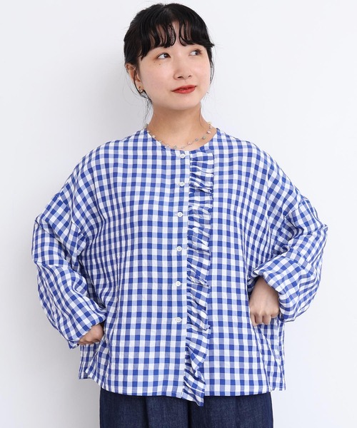 l'atelier du savon(アトリエドサボン)の「アセテートギンガム 前立てフリルブラウス(シャツ/ブラウス・レディース・ブルー/ブラック・FREE)」の7枚目の写真