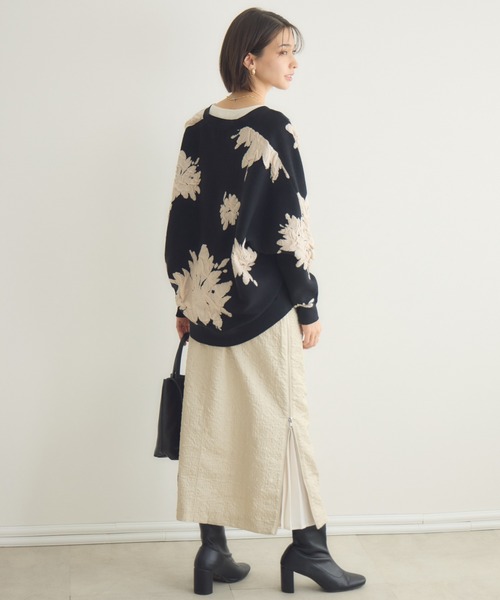 KATHARINE ROSS（キャサリンロス）の「【PILLINI/ピリーニ】フラワージャガードドルマンカーディガン（カーディガン/ボレロ・レディース・ブラック/グレー・FREE）」の5枚目の写真