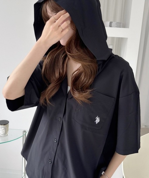 U.S. POLO ASSN.(ユーエスポロアッスン)の「【U.S. POLO ASSN.】冷感 布帛 フードシャツ(シャツ/ブラウス・レディース・アイボリー/スミクロ/ブラウン・M/L)」の17枚目の写真
