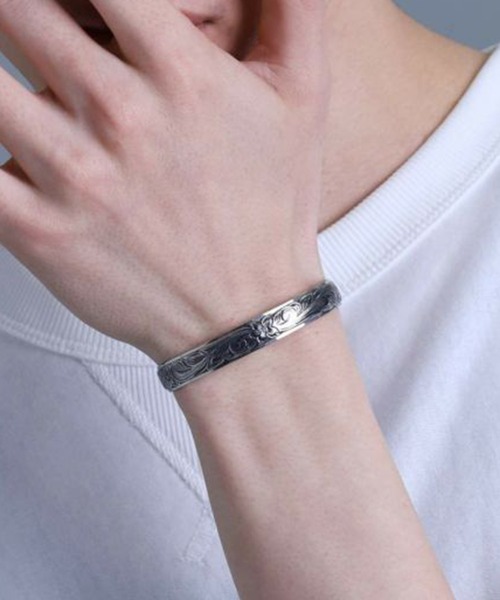 LION HEART（ライオンハート）の「【LION HEART】HAWAIIAN バングル/サージカルステンレス（金属アレルギー対応）（バングル/リストバンド・メンズ・シルバー系その他2/シルバー系その他3/シルバー系1/シルバー・FREE）」の3枚目の写真