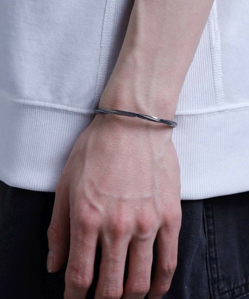 LION HEART（ライオンハート）の「【LION HEART】HAWAIIAN バングル/サージカルステンレス（金属アレルギー対応）（バングル/リストバンド・メンズ・シルバー系その他2/シルバー系その他3/シルバー系1/シルバー・FREE）」の16枚目の写真