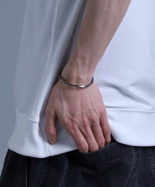 LION HEART（ライオンハート）の「【LION HEART】HAWAIIAN バングル/サージカルステンレス（金属アレルギー対応）（バングル/リストバンド・メンズ・シルバー系その他2/シルバー系その他3/シルバー系1/シルバー・FREE）」の17枚目の写真