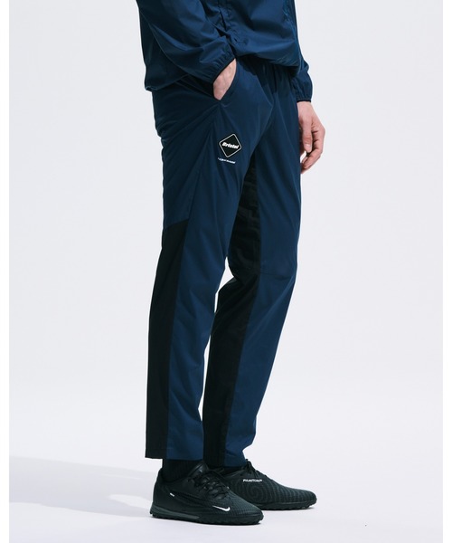 F.C.Real Bristol（エフシーレアルブリストル）の「LIGHT WEIGHT BREATHABLE PACKABLE PANTS（その他パンツ・メンズ・ブラック/ブルー/レッド・X-LARGE/LARGE/MEDIUM/SMALL/XX-LARGE）」の9枚目の写真