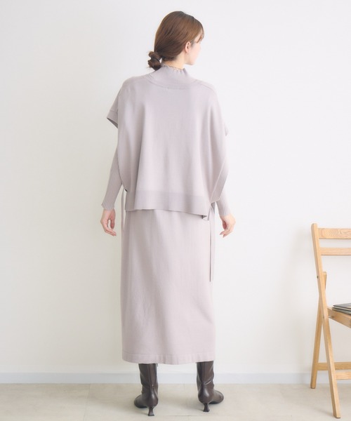 KATHARINE ROSS（キャサリンロス）の「【KATHARINE ROSS】Vネックベストセットワンピース（ワンピース・レディース・ブラック/グレイッシュベージュ・FREE）」の13枚目の写真