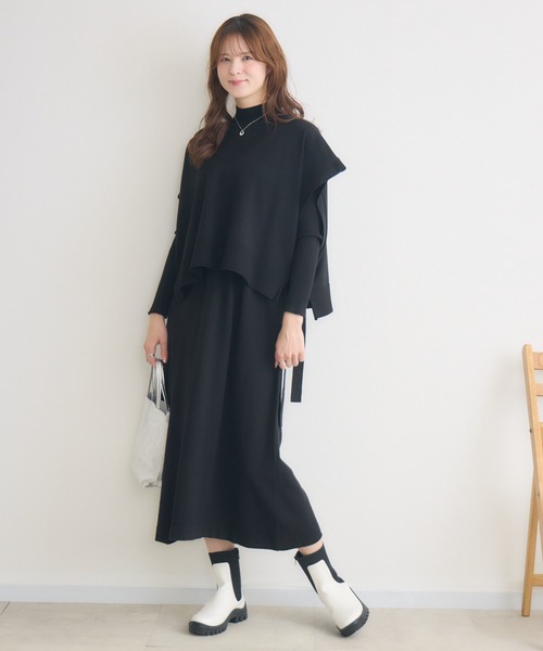 KATHARINE ROSS（キャサリンロス）の「【KATHARINE ROSS】Vネックベストセットワンピース（ワンピース・レディース・ブラック/グレイッシュベージュ・FREE）」の3枚目の写真