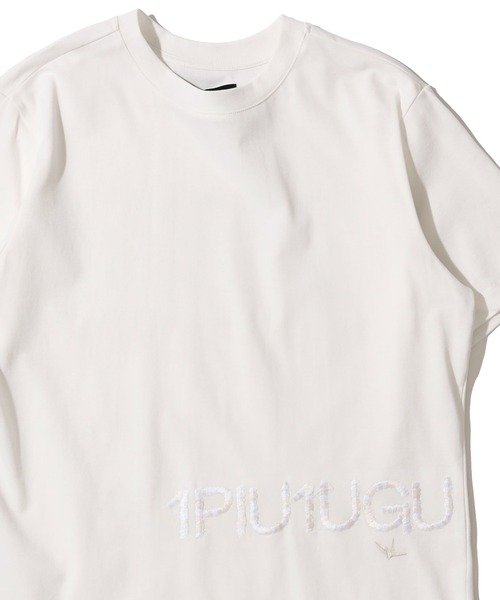 1PIU1UGUALE3 RELAX (ウノピゥウノウグァーレトレ リラックス)の「【1PIU1UGUALE3 RELAX】ハンドライク エンボスロゴ 半袖クルーネックTシャツ(Tシャツ/カットソー・メンズ・ブラック/ホワイト・X-LARGE/LARGE/MEDIUM)」の2枚目の写真