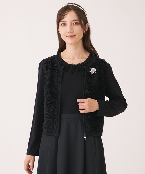 TO BE CHIC(トゥー ビー シック)の「フェザー刺しゅう コンビカーディガン(カーディガン/ボレロ・レディース・グレー系その他/ブラック・40/42)」の1枚目の写真