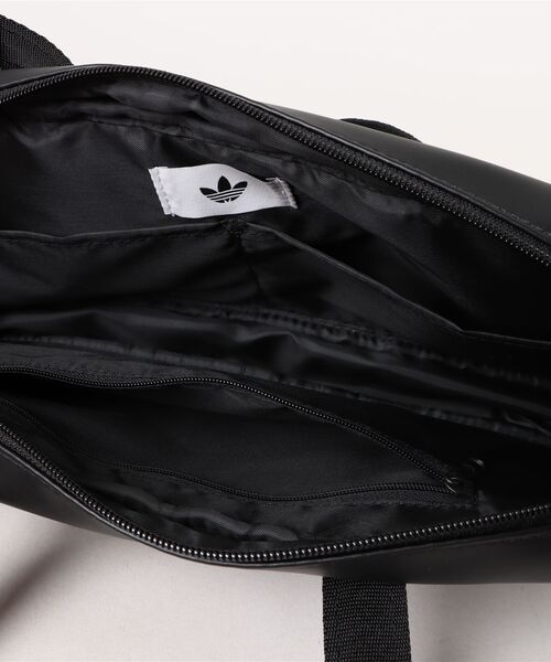 adidas（アディダス）の「adidas アディダス W AIRLINER ELONGATED BAG バッグ KE2329 BLACK（ボディバッグ/ウエストポーチ・レディース・ブラック・FREE）」の4枚目の写真