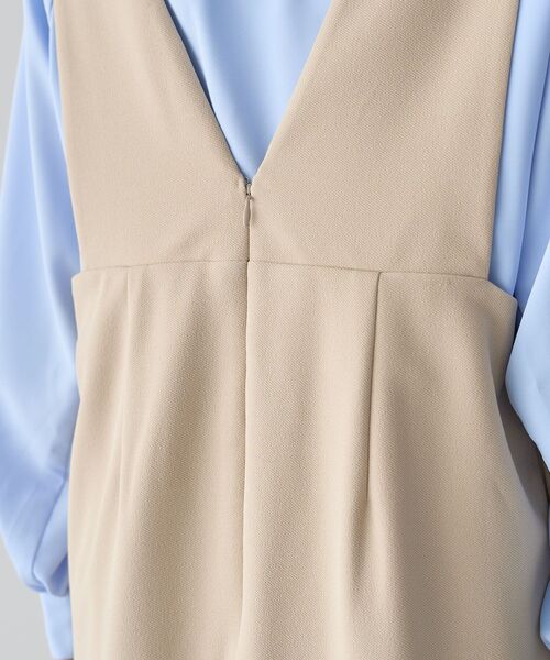 Green Parks(グリーンパークス)の「O.洗えてストレッチ Vネックジャンスカ(ジャンパースカート・レディース・ライトベージュ/ブラック・FREE)」の13枚目の写真