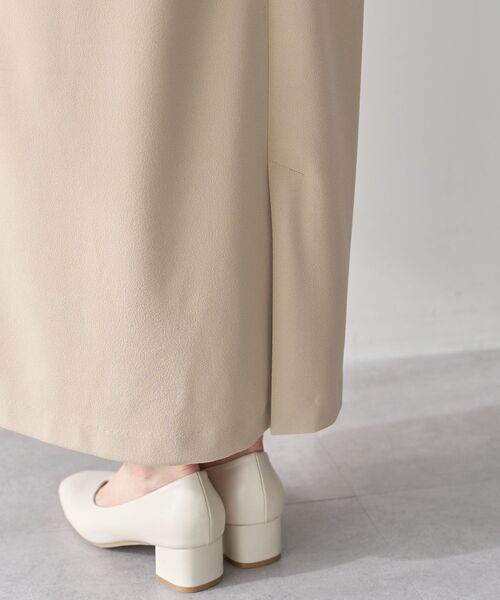 Green Parks(グリーンパークス)の「O.洗えてストレッチ Vネックジャンスカ(ジャンパースカート・レディース・ライトベージュ/ブラック・FREE)」の15枚目の写真