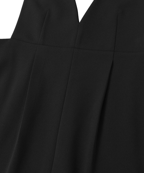 Green Parks(グリーンパークス)の「O.洗えてストレッチ Vネックジャンスカ(ジャンパースカート・レディース・ライトベージュ/ブラック・FREE)」の4枚目の写真