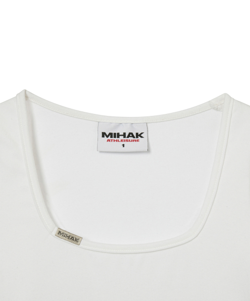 MIHAK(ミハク)の「メタルクリップスクエアネッククロップTシャツ(ホワイト)(Tシャツ/カットソー・レディース・その他・1/2)」の8枚目の写真