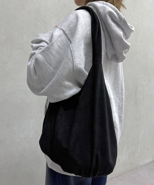 CPCM(シーピーシーエム)の「フェイクスエードワンハンドルショルダーバッグ(トートバッグ・メンズ・キャメル/ベージュ/ブラック・FREE)」の1枚目の写真