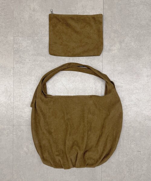 CPCM(シーピーシーエム)の「フェイクスエードワンハンドルショルダーバッグ(トートバッグ・メンズ・キャメル/ベージュ/ブラック・FREE)」の9枚目の写真