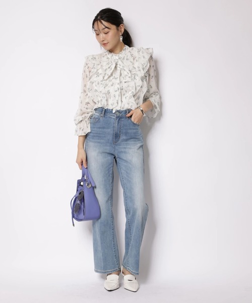 JUSGLITTY（ジャスグリッティー）の「プリントフリルショートブラウス（シャツ/ブラウス・レディース・オフホワイト/ブラック・2/1）」の16枚目の写真