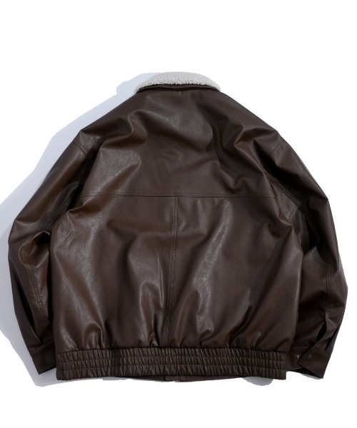 NOIZY(ノイジー)の「2way PU leather A-2 zip-up/2way ヴィンテージライク PU レザー 襟ボア A-2 ジップアップ ブルゾン フライトジャケット(ブルゾン・メンズ・ブラウン/ブラック・MEDIUM/LARGE)」の4枚目の写真