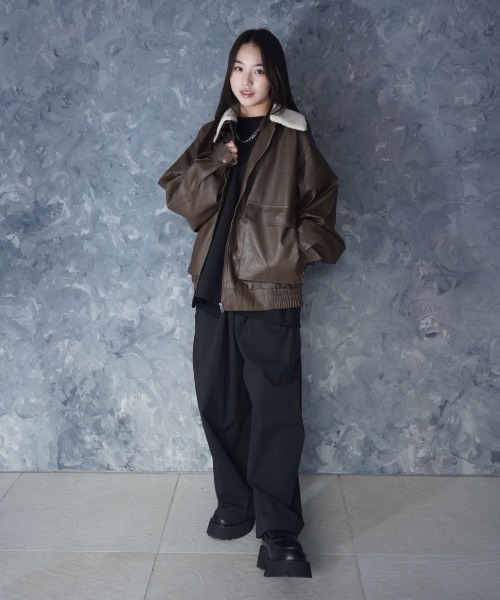 NOIZY(ノイジー)の「2way PU leather A-2 zip-up/2way ヴィンテージライク PU レザー 襟ボア A-2 ジップアップ ブルゾン フライトジャケット(ブルゾン・メンズ・ブラウン/ブラック・MEDIUM/LARGE)」の19枚目の写真