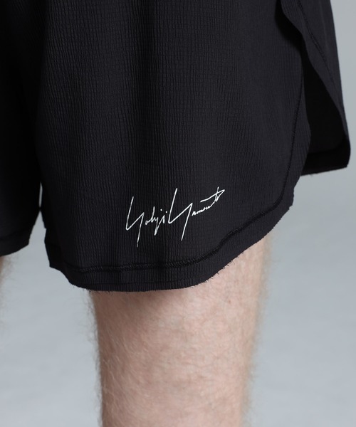 Y-3(ワイスリー)の「Y-3 RUNNING SHORTS(その他パンツ・メンズ・ブラック・SMALL/MEDIUM/LARGE/X-SMALL/X-LARGE)」の3枚目の写真