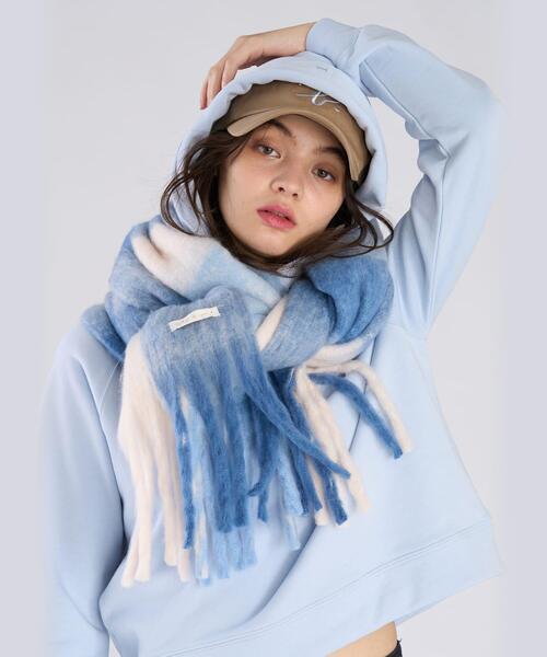 To b. by agnes b.（トゥービーバイアニエスベー）の「ブロックチェック マフラー（マフラー・レディース・ブルー・FREE）」の7枚目の写真