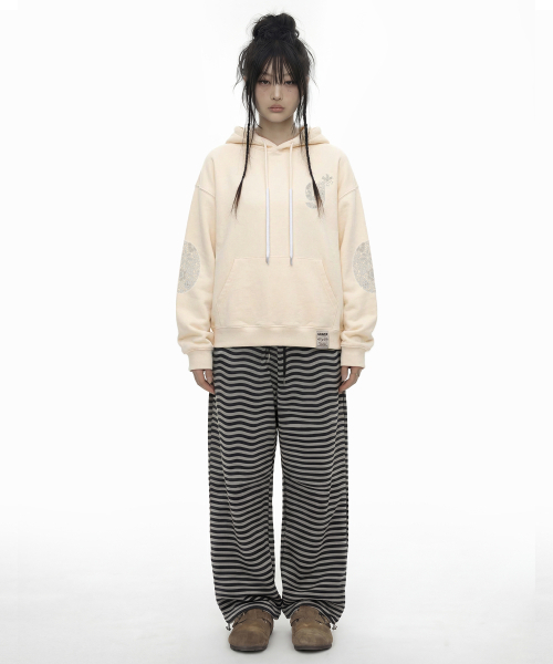 GRAVER（グレーバー）の「[ユニセックス] アプリケ G フードパーカー_3カラー（パーカー・レディース・スカイブルー/ブラック/Cream・SMALL/MEDIUM/LARGE）」の7枚目の写真