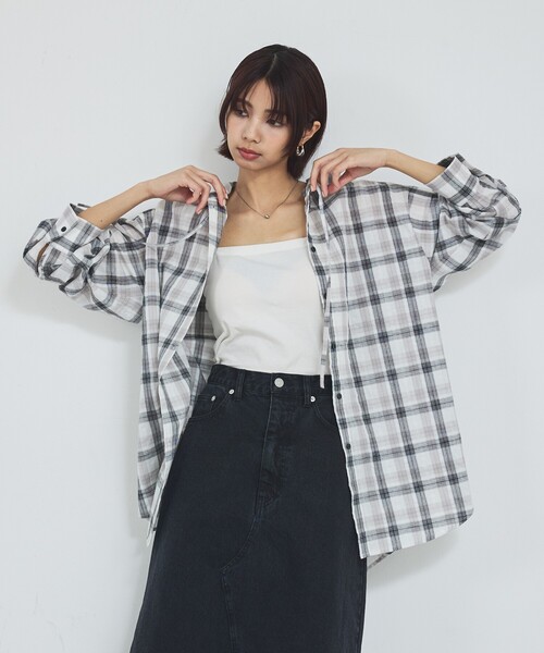 abahouse mavie（アバハウスマヴィ）の「【シアー素材】チェックフードシャツ/春服/夏服/ゆったり/羽織り（シャツ/ブラウス・レディース・サックスブルー/ホワイト・フリー）」の10枚目の写真