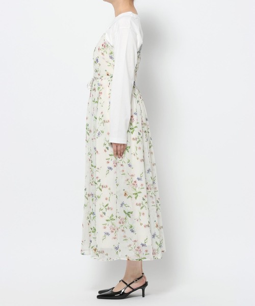 mysty woman(ミスティウーマン)の「楊柳ボタニカルキャミワンピース 659363(ワンピース・レディース・ブラック/アイボリー・FREE)」の10枚目の写真