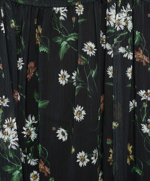 mysty woman(ミスティウーマン)の「楊柳ボタニカルキャミワンピース 659363(ワンピース・レディース・ブラック/アイボリー・FREE)」の20枚目の写真