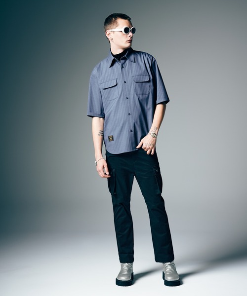 glamb(グラム)の「Oversize Work Shirt / オーバーサイズワークシャツ(シャツ/ブラウス・メンズ・ブラック/ベージュ/ネイビー・S/M/L)」の15枚目の写真