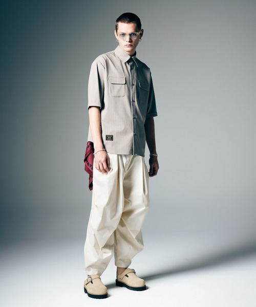 glamb(グラム)の「Oversize Work Shirt / オーバーサイズワークシャツ(シャツ/ブラウス・メンズ・ブラック/ベージュ/ネイビー・S/M/L)」の11枚目の写真