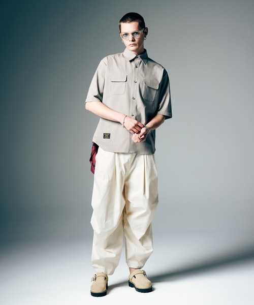 glamb(グラム)の「Oversize Work Shirt / オーバーサイズワークシャツ(シャツ/ブラウス・メンズ・ブラック/ベージュ/ネイビー・S/M/L)」の12枚目の写真