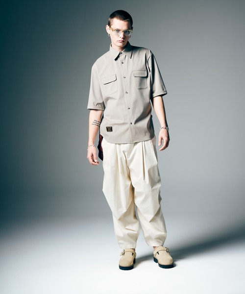glamb(グラム)の「Oversize Work Shirt / オーバーサイズワークシャツ(シャツ/ブラウス・メンズ・ブラック/ベージュ/ネイビー・S/M/L)」の13枚目の写真