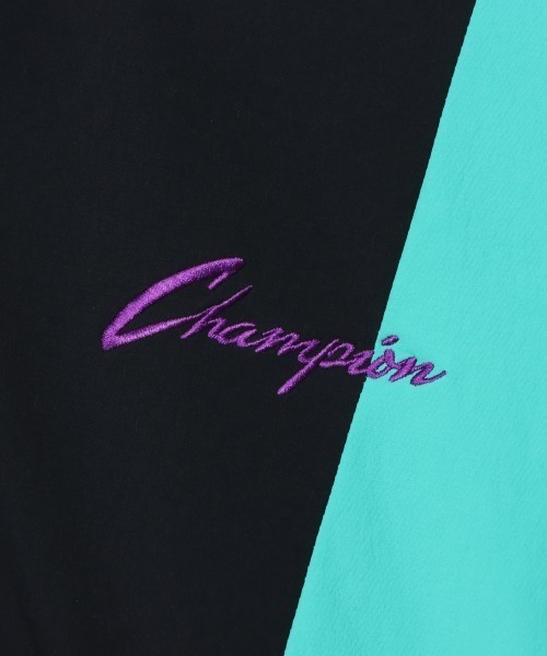 Champion（チャンピオン）の「チャンピオン  チャンピオン ウインドジャケット　ANORAK JACKET（ナイロンジャケット・キッズ・ネイビー/ブラック×グリーン・130cm/140cm/150cm/160cm）」の14枚目の写真