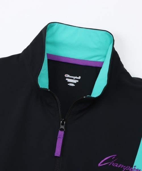 Champion（チャンピオン）の「チャンピオン  チャンピオン ウインドジャケット　ANORAK JACKET（ナイロンジャケット・キッズ・ネイビー/ブラック×グリーン・130cm/140cm/150cm/160cm）」の7枚目の写真