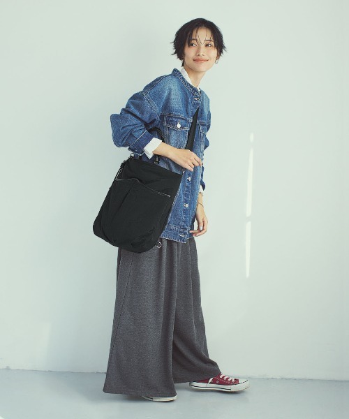 IEDIT（イディット）の「ＩＥＤＩＴ　ことりっぷとコラボ　旅のアイデアを詰め込んだ　リュックにもなる軽やかきれいめ３―ＷＡＹバッグ〈ブラック〉（バックパック/リュック・レディース・ブラック・ONE SIZE）」の2枚目の写真