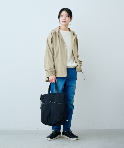 IEDIT（イディット）の「ＩＥＤＩＴ　ことりっぷとコラボ　旅のアイデアを詰め込んだ　リュックにもなる軽やかきれいめ３―ＷＡＹバッグ〈ブラック〉（バックパック/リュック・レディース・ブラック・ONE SIZE）」の4枚目の写真