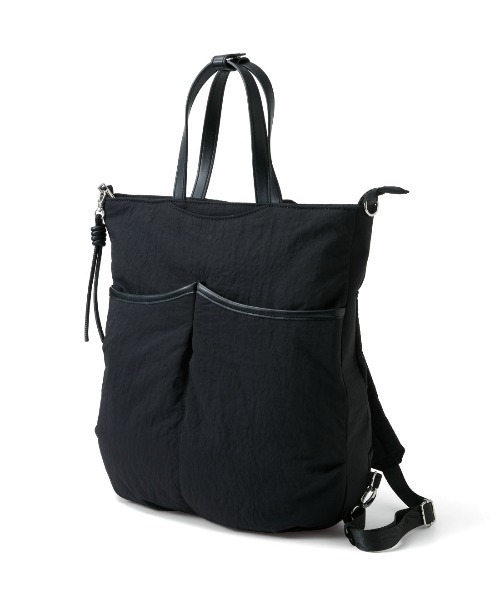 IEDIT（イディット）の「ＩＥＤＩＴ　ことりっぷとコラボ　旅のアイデアを詰め込んだ　リュックにもなる軽やかきれいめ３―ＷＡＹバッグ〈ブラック〉（バックパック/リュック・レディース・ブラック・ONE SIZE）」の8枚目の写真