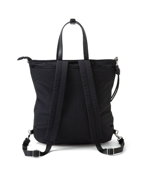 IEDIT（イディット）の「ＩＥＤＩＴ　ことりっぷとコラボ　旅のアイデアを詰め込んだ　リュックにもなる軽やかきれいめ３―ＷＡＹバッグ〈ブラック〉（バックパック/リュック・レディース・ブラック・ONE SIZE）」の9枚目の写真