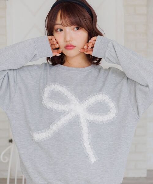 ems excite（エムズエキサイト）の「BIGリボントレーナー（スウェット・レディース・ダークグレー/イエロー/ダークブルー・FREE）」の22枚目の写真