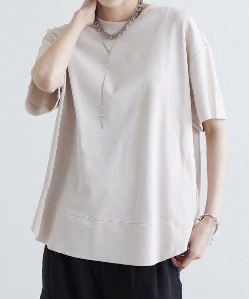Lui's(ルイス)の「裾切替プルオーバー(Tシャツ/カットソー・レディース・ブラック/ピンクベージュ/オフホワイト/チャコールグレー・FREE)」の4枚目の写真