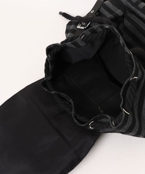 Mayree(メイリー)の「【urge select】ボーダー リュックサック【A4サイズ収納可能】(バックパック/リュック・レディース・ブラック・FREE)」の5枚目の写真