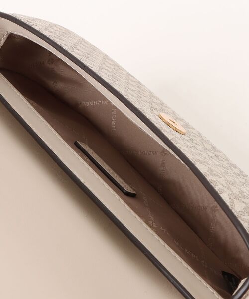 MICHAEL KORS（マイケルコース）の「MILA SM CONV XBODY Crossbody（ショルダーバッグ・レディース・ベージュ系その他・FREE）」の4枚目の写真