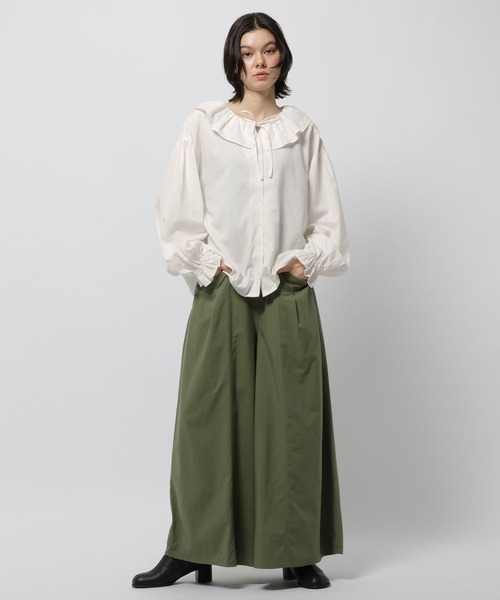 niko and...（ニコアンド）の「リネンブレンドフリルブラウス（シャツ/ブラウス・レディース・チャコール/オフホワイト/ブラック/ブルー・LARGE/MEDIUM）」の5枚目の写真