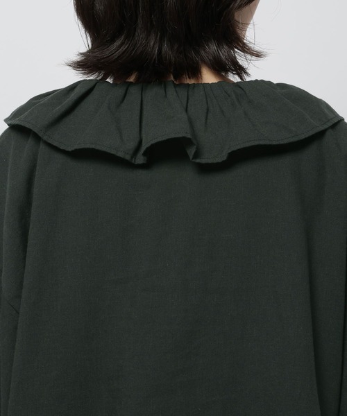 niko and...（ニコアンド）の「リネンブレンドフリルブラウス（シャツ/ブラウス・レディース・チャコール/オフホワイト/ブラック/ブルー・LARGE/MEDIUM）」の22枚目の写真