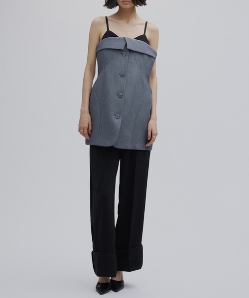 Ameri（アメリ）の「LAYERED DETAIL CONSTRUCT TOP（キャミソール・レディース・ライトベージュ/グレー・FREE）」の4枚目の写真