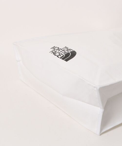 THE NORTH FACE（ザノースフェイス）の「THE NORTH FACE / ザノースフェイス / SHOPPER BAG-M（トートバッグ・レディース・ホワイト系その他・MEDIUM）」の3枚目の写真