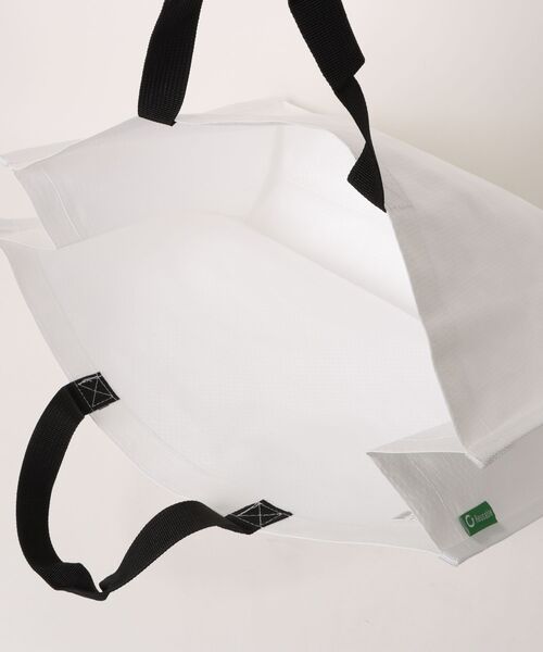 THE NORTH FACE（ザノースフェイス）の「THE NORTH FACE / ザノースフェイス / SHOPPER BAG-M（トートバッグ・レディース・ホワイト系その他・MEDIUM）」の4枚目の写真
