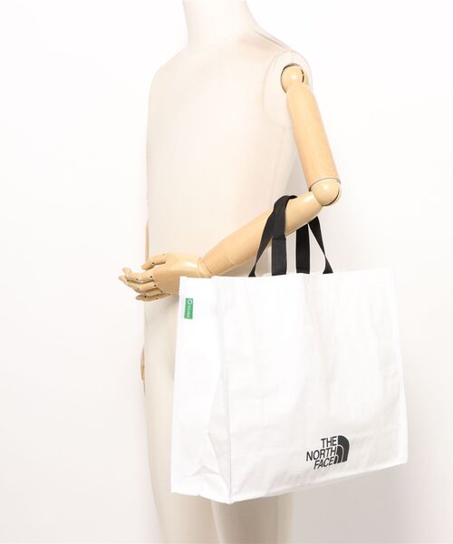 THE NORTH FACE（ザノースフェイス）の「THE NORTH FACE / ザノースフェイス / SHOPPER BAG-M（トートバッグ・レディース・ホワイト系その他・MEDIUM）」の5枚目の写真